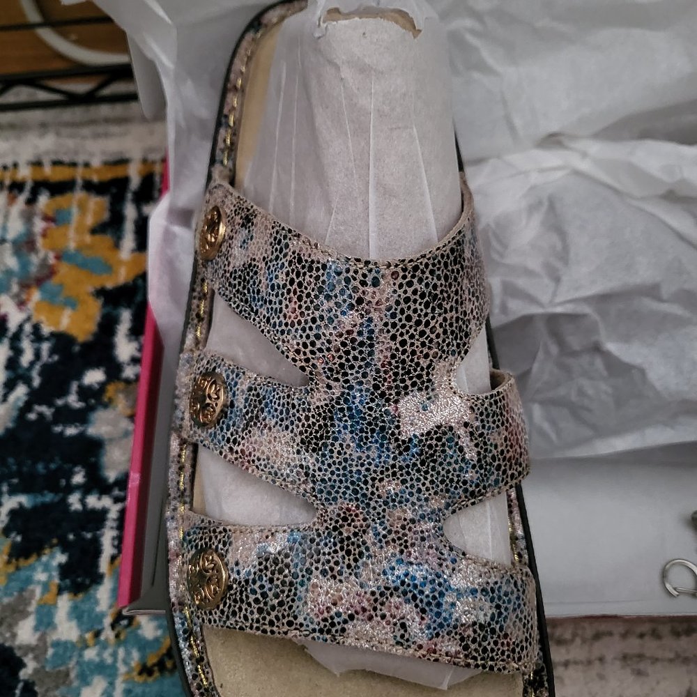 brand new slide sandals